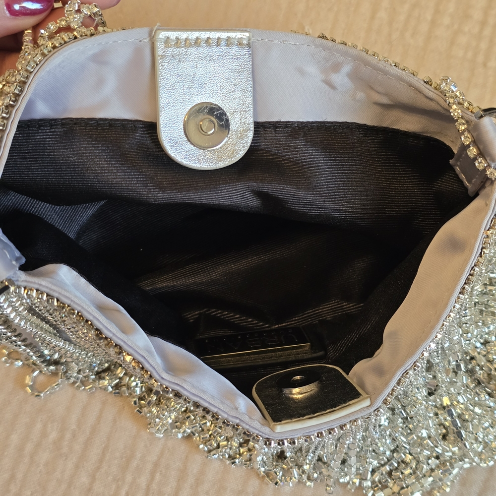 Urban Expressions Silver Fringe Crossbody Bag - Picture 3 of 5
